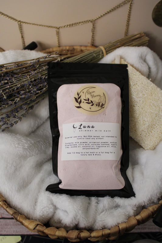 Luna Shimmering Milk Bath